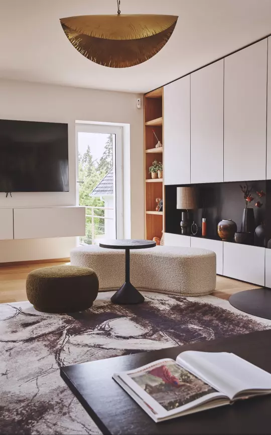 Architecte d'intérieur & décoratrice d'intérieur | SORAYA DEFFAR AGENCEMENT DUNE MAISON MODERNE CHOIX DU MOBILIER PERSONNALISE